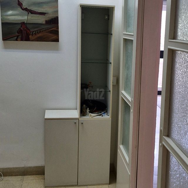 ארונית