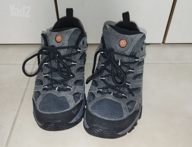 נעלי טיולים moab 3 granite v2