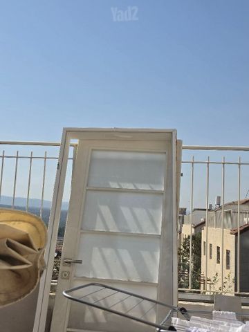 דלתות