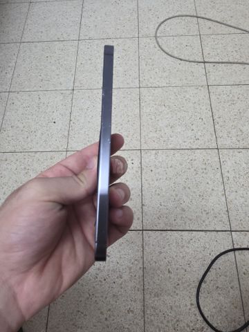 S24+ עם נזק מיים