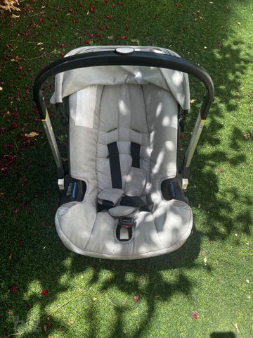עגלת doona
