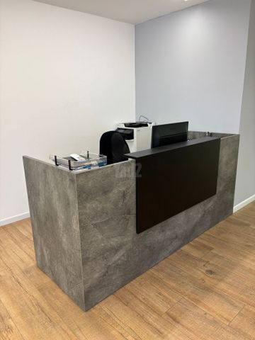 עמדות Open Space + עמדת קבלה