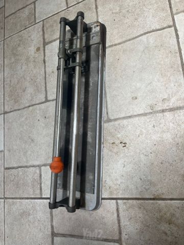 ‏חותך קרמיקה