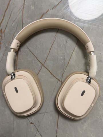 אוזניות בסוס Basues חדשות