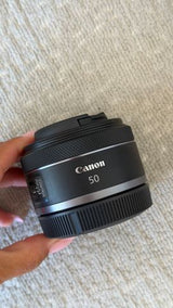 מצלמה canon r50