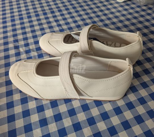 נעלים חדשות STRADIVARIUS 39
