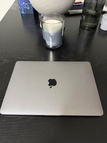 MacBook Pro 13 – i7