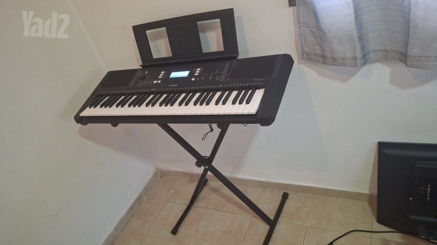 אורגנית Yamaha PSR-E373