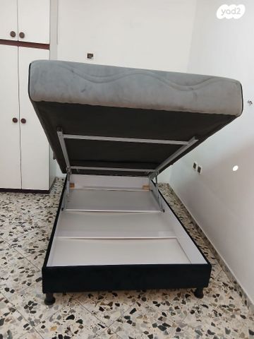מיטה למכירה