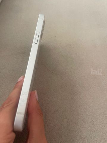 ‏iPhone12