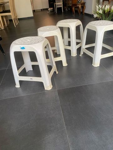 כיסאות