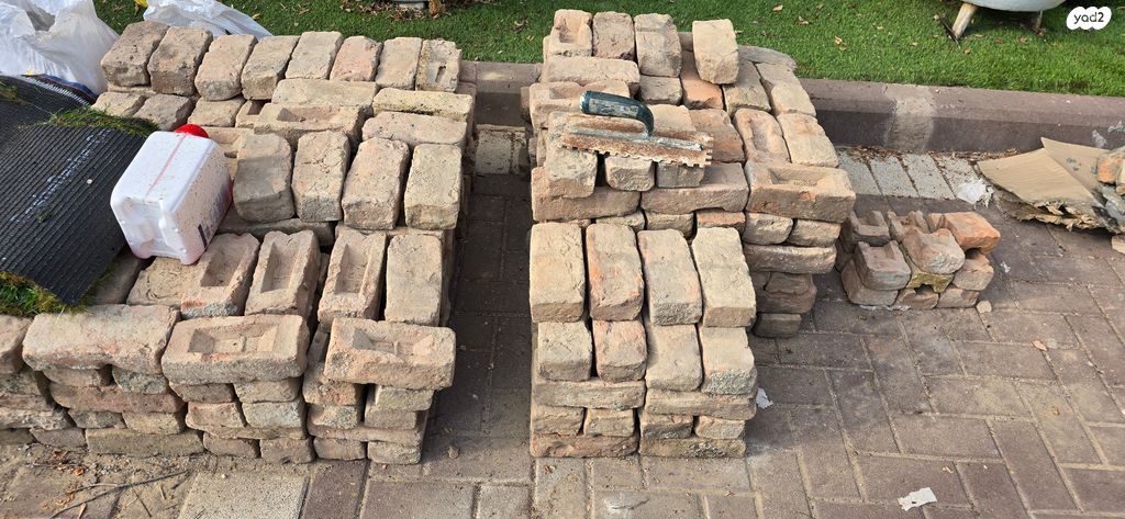 לבנים עתיקות