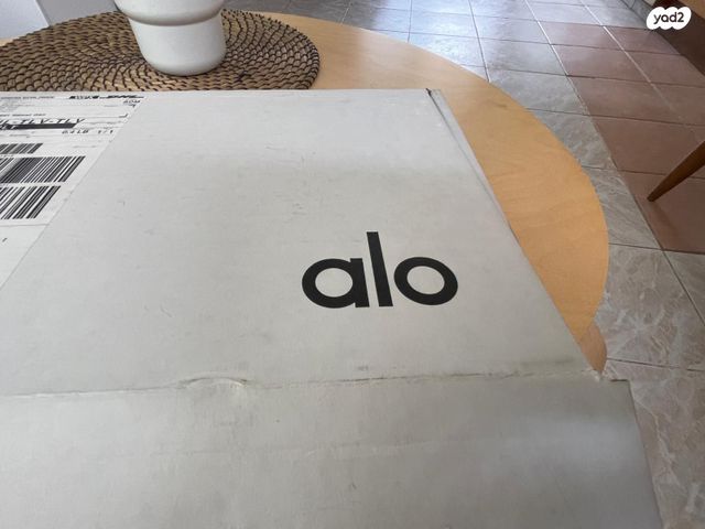 טיץ  נשים alo- חדש