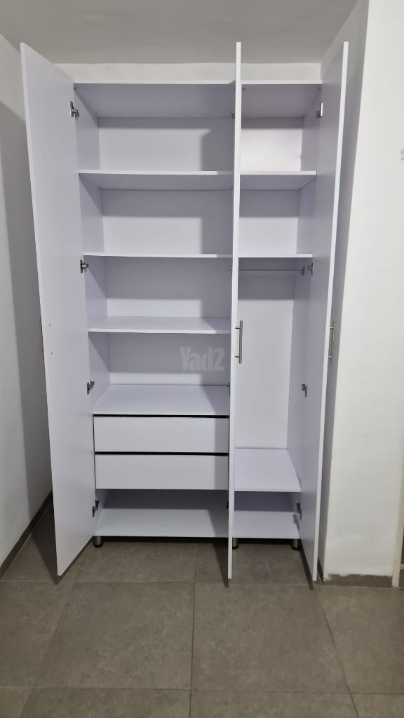 ארון בגדים