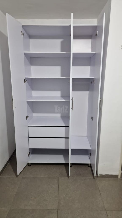 ארון בגדים