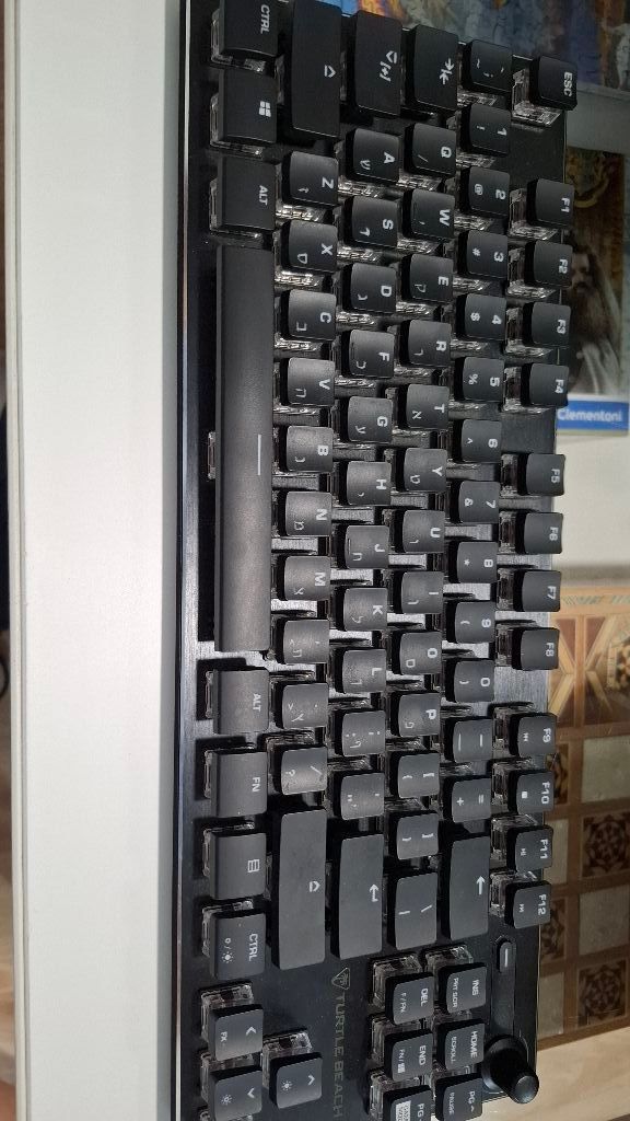 מקלדת Turtle Beach Vulcan TKL