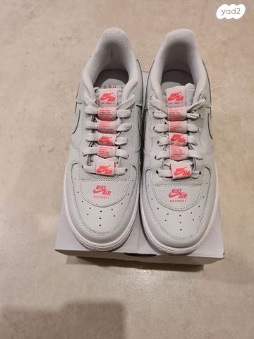 סניקרס NIKE דגם AIR FORCE 1