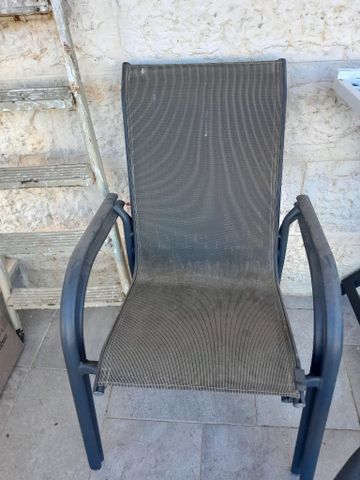 4 כסאות גן