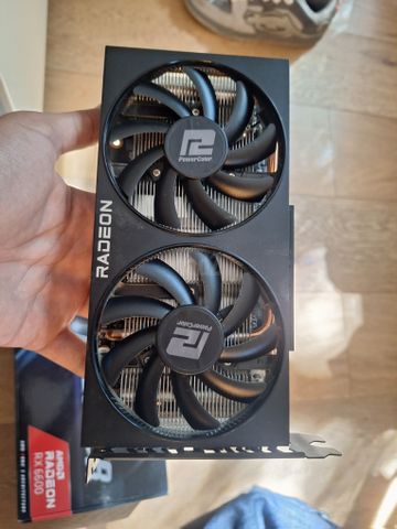 כרטיס מסך AMD RX 6600