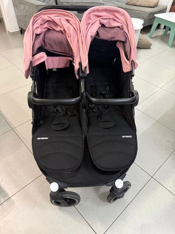 עגלת תאומים