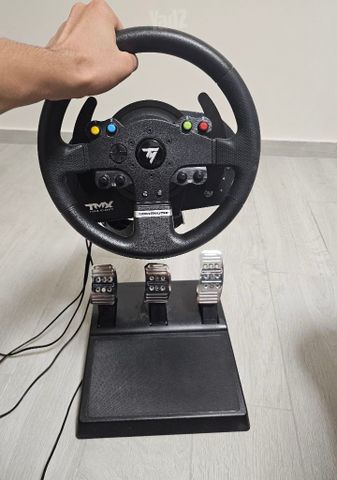 הגה Thrustmaster TMX Force