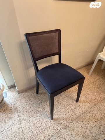 כיסאות אוכל