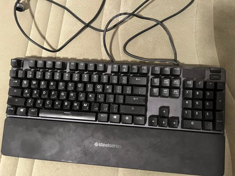 מקלדת steelseries apex 5