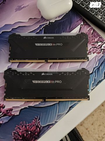 VENGEANCE RGB 32G(2X16GB)DDR4