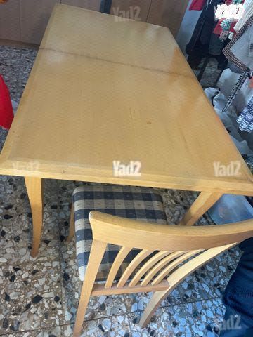 שולחן אוכל