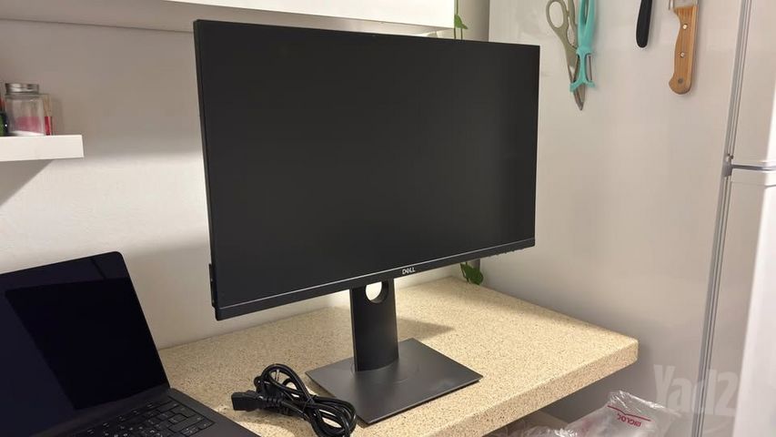 Dell P2421D (2K 2560×1440 QHD)