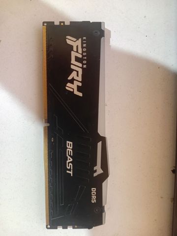 זיכרון RAM 16GB RGB FURY