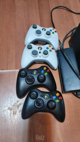 Xbox 360 slim +4 שלטים