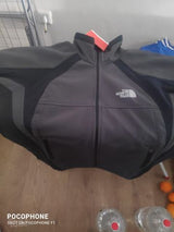 ג'קט של חברת THE NORTH FACE