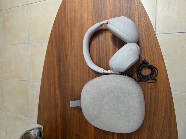 אוזניות SONY XM6s