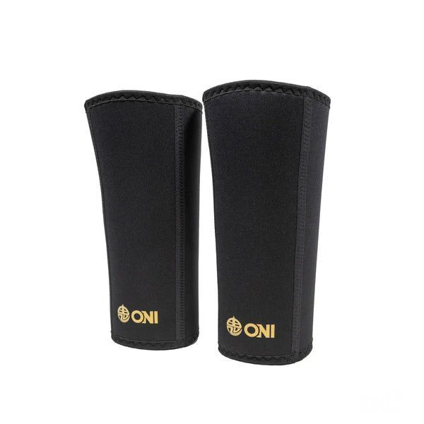 Oni stiff knee sleeve