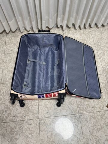 מזוודה פריז
