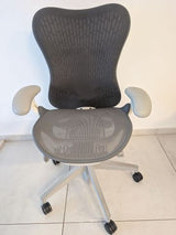 כסא Herman Miller Mirra 2