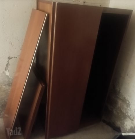 שידה מעץ מלא