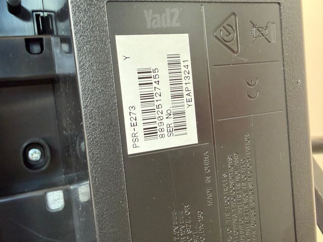 אורגנית Yamaha PSR-E273