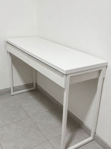 שולחן איפור /כתיבה