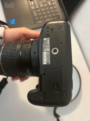 Canon EOS 1300D DSLR