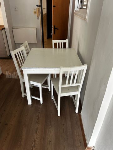 שולחן