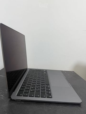 מחשב נייד APPLE