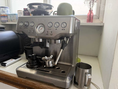 מכונת קפה BARISTA EXPRESS