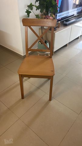 שולחן אוכל