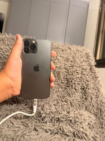 ‏iPhone 13 Pro Max מצב מעולה