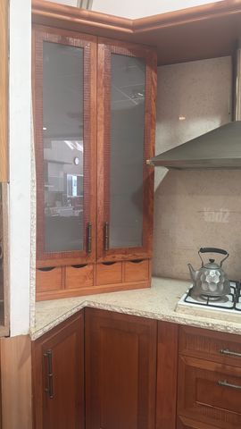 מטבח עץ מלא