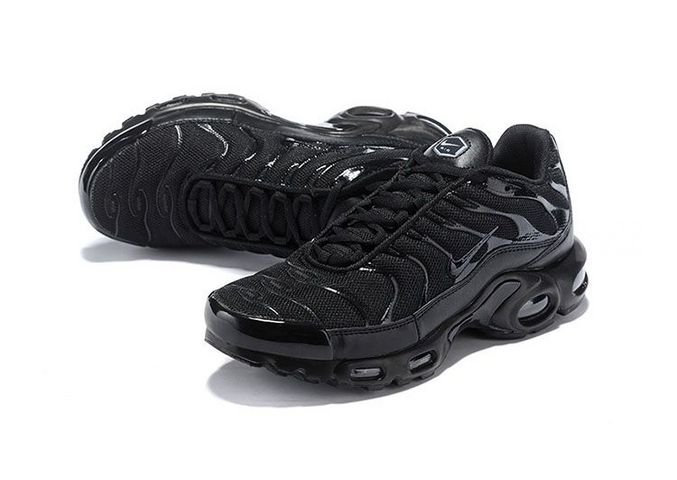 נעל נייק AIR MAX PLUS
