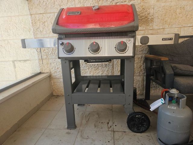 מנגל גז וובר