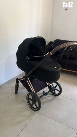עגלת תינוק